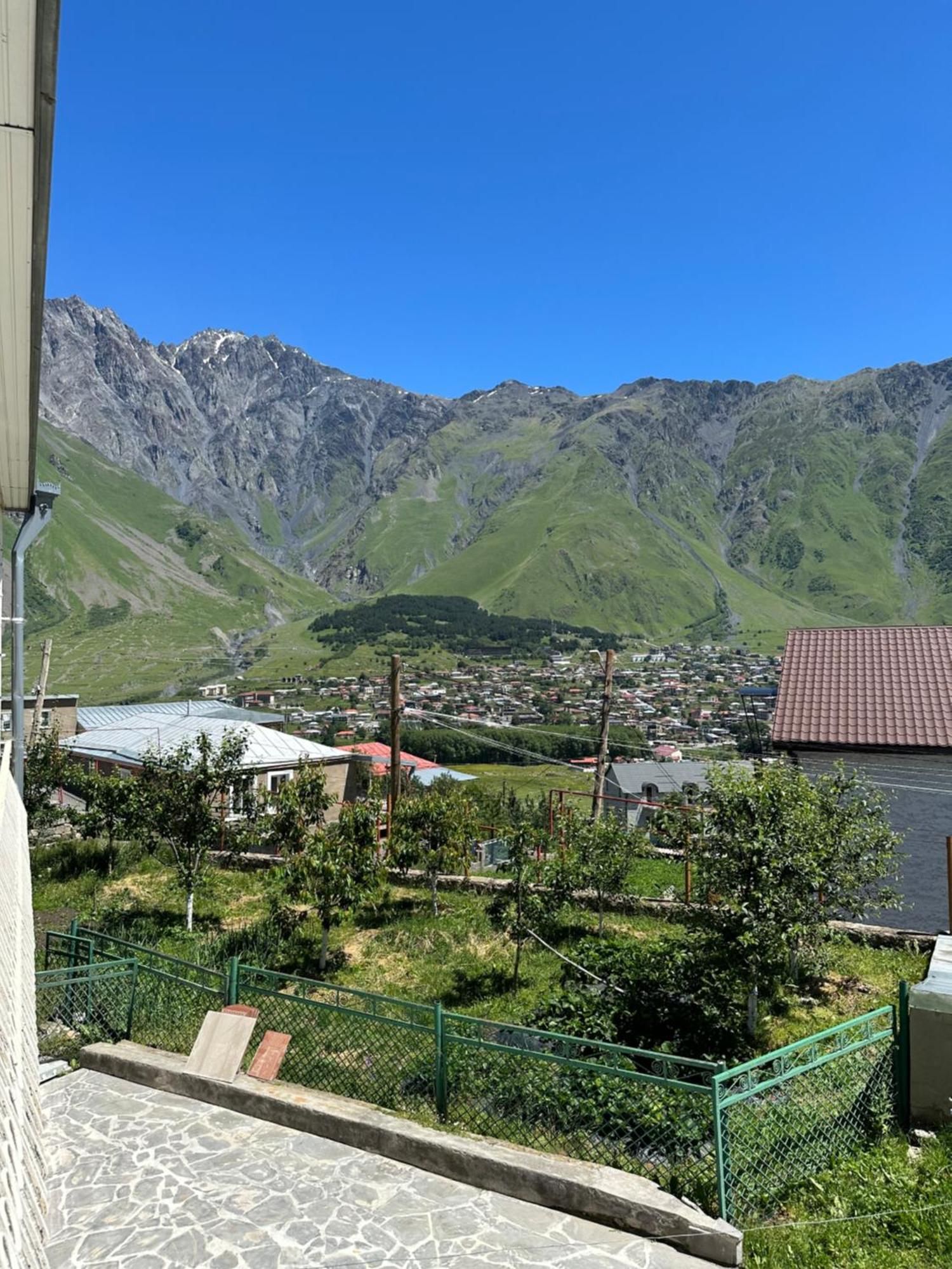 Polaris Kazbegi Hotel ภายนอก รูปภาพ