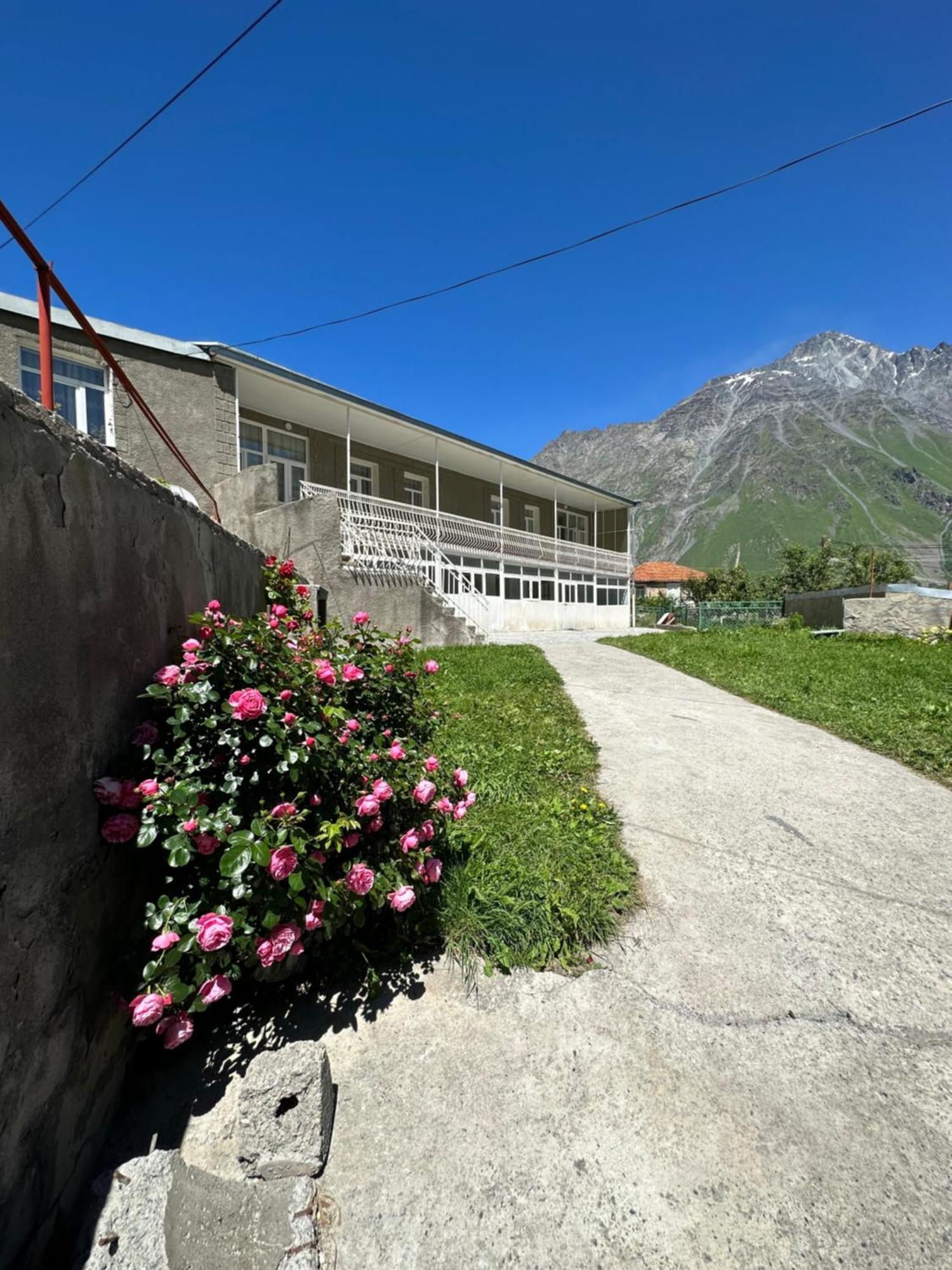 Polaris Kazbegi Hotel ภายนอก รูปภาพ
