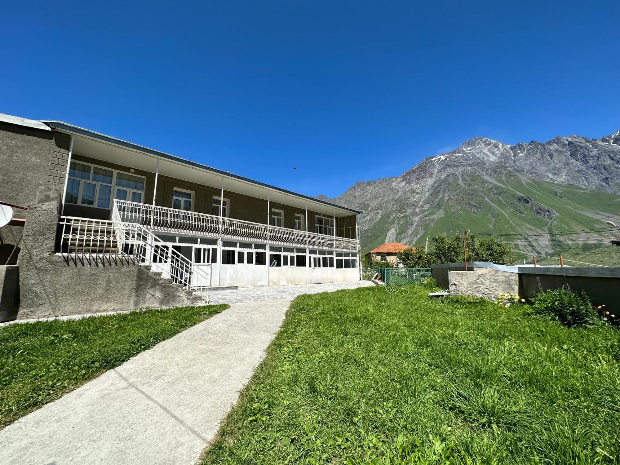 Polaris Kazbegi Hotel ภายนอก รูปภาพ