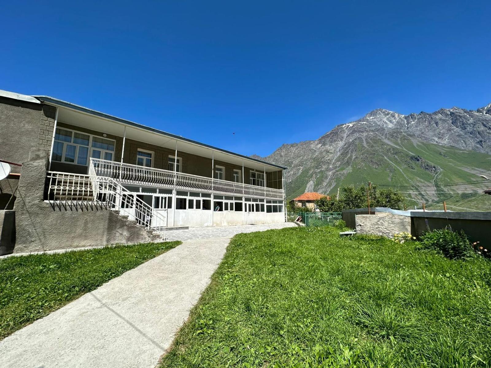 Polaris Kazbegi Hotel ภายนอก รูปภาพ