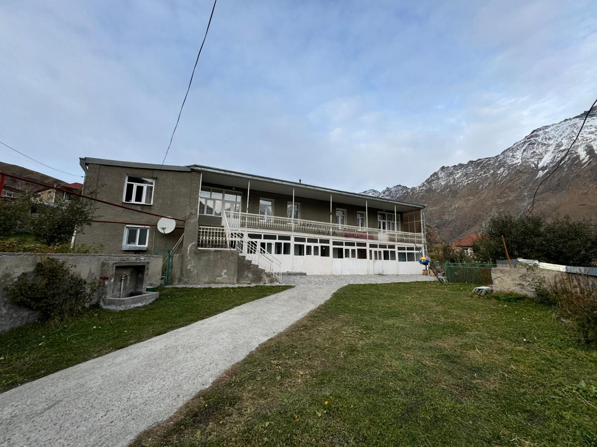 Polaris Kazbegi Hotel ภายนอก รูปภาพ
